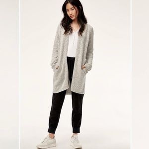 Aritzia Grey Cárdigan
